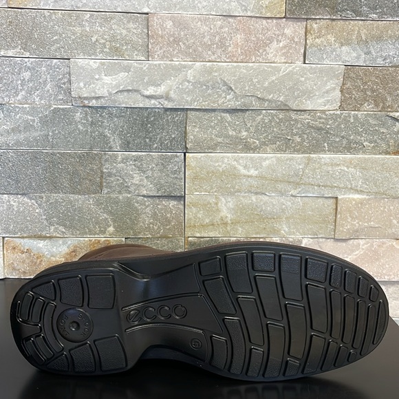 ECCO Men's Turn II Chukka Tie Boot - Picture 14 of 15